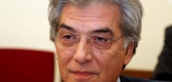 Πλαφόν στις μειώσεις αποδοχών του Δεκεμβρίου, ώστε να αρθούν οι αδικίες, υπόσχεται ο Ζερβός...