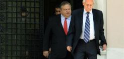 Κόκκινη γραμμή για ΠΑΣΟΚ-ΔΗΜΑΡ οι απολύσεις στο Δημόσιο και τα εργασιακά