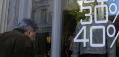 Μείωση του τζίρου 50% στα εμπορικά της Αθήνας στις εκπτώσεις