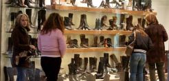 Πτώση κατά 8,9% στο λιανικό εμπόριο