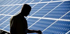 Πρώτα στρατηγικό σχέδιο και μετά νέες άδειες φωτοβολταϊκών