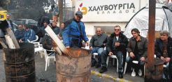 Συνάντηση Γ. Βρούτση με τους απεργούς της Χαλυβουργίας