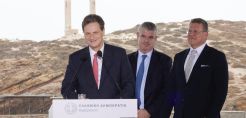 Ταμείο Απανθρακοποίησης Νησιών: Επιδοτήσεις 490 εκατ. ευρώ για ΑΠΕ, υβριδικά συστήματα, μπαταρίες και αυτοπαραγωγή – Επενδυτική ενίσχυση 260 εκατ. ευρώ για πλωτό υπεράκτιο πάρκο 
