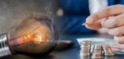 Διαθέσιμοι από τη ΡΑΕ οι πίνακες με τις τελικές χρεώσεις ρεύματος για τον Ιανουάριο - Ποια είναι τα φθηνότερα τιμολόγια