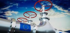 Bloomberg: Η Κομισιόν ετοιμάζει μηχανισμό για «δυναμικό πλαφόν» στην τιμή του TTF - Τι αναφέρει το προσχέδιο της πρότασης