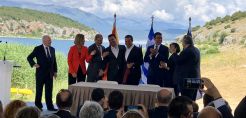Υπογράφηκε η συμφωνία για το ονοματολογικό της ΠΓΔΜ