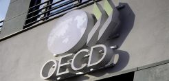 ΟΟΣΑ: Ανάκαμψη στην Ελλάδα στο β' εξάμηνο - Οι μεταρρυθμίσεις στην ενέργεια θα ενισχύσουν την ανάπτυξη
