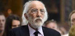 Επίθεση Λυκουρέζου σε Άρη Φλώρο