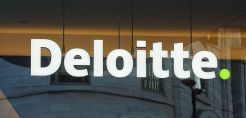 Η Deloitte ανακηρύχθηκε για 4η συνεχόμενη χρονιά ως το ισχυρότερο και πολυτιμότερο brand στον τομέα των εμπορικών υπηρεσιών