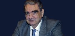 Πώς ο Βαρδής Βαρδινογιάννης έχτισε μια αυτοκρατορία 92 εταιρειών με τζίρο 13 δισ.