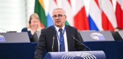 Μανιάτης: 2,5 χρόνια μετά και με 2 δισ. χαμένα το χρόνο για το ασφαλιστικό οι ΣΥΡΙΖΑΝΕΛ ενεργοποιούν το νόμο που καταψήφισαν