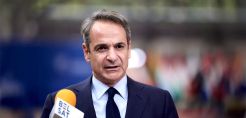Στο Παρίσι ο Κυριάκος Μητσοτάκης για τη συμμαχία των πρόθυμων της Ουκρανίας