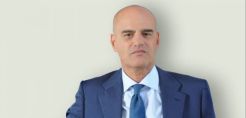 Για τέταρτη θητεία στο "τιμόνι" της Eni ο Κλαούντιο Ντεσκάλτσι