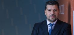 Στάσσης: Όσο βάζουμε ΑΠΕ και κλείνουμε λιγνίτες, θα βελτιώνονται τα κέρδη της ΔΕΗ