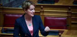 Σδούκου: Στα σκαριά παρέμβαση-λύση του ΥΠΕΝ για το όριο εγκαταστάσεων στα πλαίσια του «φωτοβολταϊκά στο χωράφι»