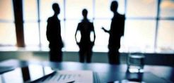 Μοντέλο ΔΕΗ για προσλήψεις και μισθούς «φέρνει» για ΑΔΜΗΕ, ΔΑΠΕΕΠ, ΕΔΕΥΕΠ, το νέο ερανιστικό νομοσχέδιο του ΥΠΕΝ - Οι υπόλοιπες διατάξεις 