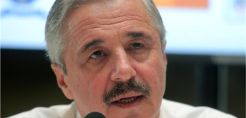 Για σκάνδαλο στο quot;Εξοικονομώ ΙΙquot; με εύνοια μιας εταιρείας και αποκλεισμό 30 άλλων κάνει λόγο ο Μανιάτης
