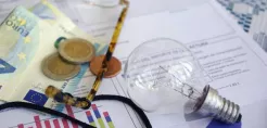 Χαμηλότερες οι τιμές στα πράσινα τιμολόγια που ανακοίνωσαν οι προμηθευτές για τον Ιανουάριο – Από 13,6 έως 17,06 λεπτά ανά κιλοβατώρα – Δείτε όλες τις εταιρείες