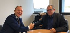Η EWT αναλαμβάνει την εγκατάσταση 22 ανεμογεννητριών στη νησιωτική και ηπειρωτική χώρα σε έργα της ΔΕΗ Ανανεώσιμες