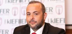 Χ. Πετρόχειλος (Kiefer): Στόχος μας η ανάπτυξη 1,5 GW εγκατεστημένης ισχύος ΑΠΕ και 1 GW μονάδων αποθήκευσης