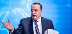 Λουμάκης: Οι ΑΠΕ επιδοτούν τους καταναλωτές μέσα στην κρίση - Χρειάζεται συγκράτηση της επέκτασης των φωτοβολταϊκών