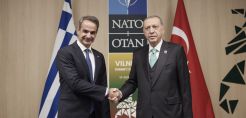 Η οριοθέτηση των θαλάσσιων ζωνών και συνεργασία στην ενέργεια τέθηκαν στο τραπέζι για τα ελληνοτουρκικά