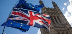Πυρετός διεργασιών στο ETS λόγω Brexit - Το no deal, τα σενάρια κατάρρευσης των τιμών ρύπων και γιατί το νέο σύστημα θα είναι πιο αυστηρό - Πιο κοντά από ποτέ τα 30€/tn 