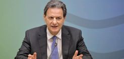 Σκυλακάκης: Αν δεν είχαμε αυτή τη μεγάλη αύξηση στις ΑΠΕ μέσα στο σύστημα τώρα θα είχαμε μόνιμες αυξήσεις στο ρεύμα - Από τις αρχές του φθινοπώρου το πορτοκαλί τιμολόγιο