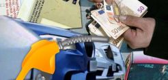 Οι Έλληνες εγκαταλείπουν ξανά τα ΙΧ τους - Τι δείχνουν τα στοιχεία 6μήνου για την αγορά καυσίμων