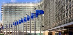 Εκτός πακέτου Κομισιόν το εμπάργκο στο ρωσικό πετρέλαιο σύμφωνα με πηγή της ΕΕ