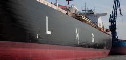 Αναβάλλεται η παραγωγή LNG σε μεγάλο έργο της QatarEnergy
