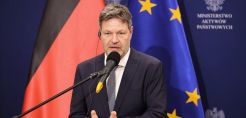 Χάμπεκ: Προτεραιότητα η μείωση των τελών μεταφοράς ενέργειας
