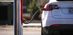 ΥΠΕΝ: Επιδότηση έως 8.000 ευρώ για την αγορά ηλεκτρικού Ι.Χ. – Τον Απρίλιο οι αιτήσεις για το «Κινούμαι Ηλεκτρικά ΙΙ» - Όλες οι αλλαγές