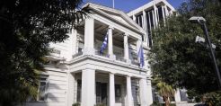 Σκληρή απάντηση ΥΠΕΞ Ελλάδας σε Τσαβούσογλου για χωρικά ύδατα
