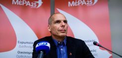 Βαρουφάκης: Οι υδρογονάνθρακες να μείνουν παντοτινά στα έγκατα της γης