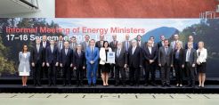 Σταθάκης: Μηχανισμοί επάρκειας ισχύος μέχρι να αποσυρθούν οι λιγνιτικές - Πολιτικές για την ενεργειακή φτώχεια