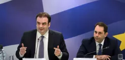 Εξειδικεύτηκαν από την κυβέρνηση τα 4 μέτρα ύψους 300 εκατ. ευρώ για στήριξη των καταναλωτών - Στα 36 λεπτά/λίτρο το όφελος της επιδότησης στη βενζίνη 