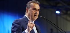 Με έμφαση σε υδρογονάνθρακες, ενεργειακές οδεύσεις και καθαρή ενέργεια η ομιλία Παπασταύρου στο συνέδριο της ΝΔ