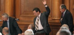 Το δάνειο δε λύνει το πρόβλημα με τους τόκους υπερημερίας για το Μπέλενε