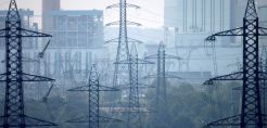 Η χαμένη ευκαιρία της ενεργειακής κρίσης: Στο ένα τρισ. δολ. ο λογαριασμός της εξάρτησης από τα ορυκτά καύσιμα για την Ευρώπη 