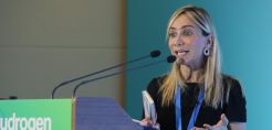 Τομαδάκη (EIB): Καθοριστική η ρύθμιση στην αγορά υδρογόνου για βιώσιμες επενδύσεις