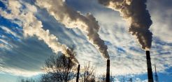 Eurostat: Πτώση 43% στις εκπομπές ηλεκτρισμού και φυσικού αερίου της ΕΕ, από το 2013