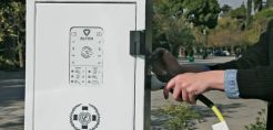 Παράταση για έναν χρόνο στη δωρεάν φόρτιση ηλεκτρικών οχημάτων στο δίκτυο φορτιστών που δώρισε η Protergia στο Δήμου Αθηναίων