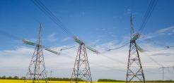 Γιατί το προ επιδοτήσεων ρεύμα στην Ελλάδα είναι το ακριβότερο στην ΕΕ - Το "βαρίδι" του φυσικού αερίου