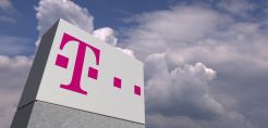 Deutsche Telekom: Ξεπέρασαν τις εκτιμήσεις της αγοράς τα κέρδη β΄ τριμήνου