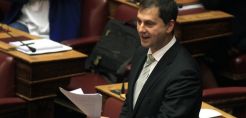 Θεοχάρης: Το 40% του υπερπλεονάσματος να πάει στην κατάργηση των ΥΚΩ