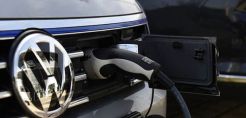 «Πόλεμο» με την Tesla ανοίγει η Volkswagen