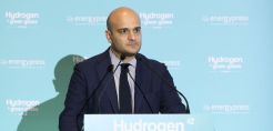 Ξιφαράς: Έχουμε διασφαλίσει τα πρώτα 50 πιλοτικά λεωφορεία υδρογόνου - Φιλόδοξο σχέδιο για την απανθρακοποίηση των μεταφορών