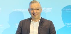Γιατί θα πληρώσουμε ακριβότερα τα 100 λεωφορεία φυσικού αερίου της Iveco
