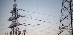 Πώς το φιάσκο στη λιανική ρεύματος προκαλεί νέα αιμορραγία στη ΔΕΗ